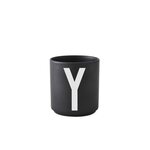 Design Letters Posliinimuki musta, valitse kirjain a-z Y