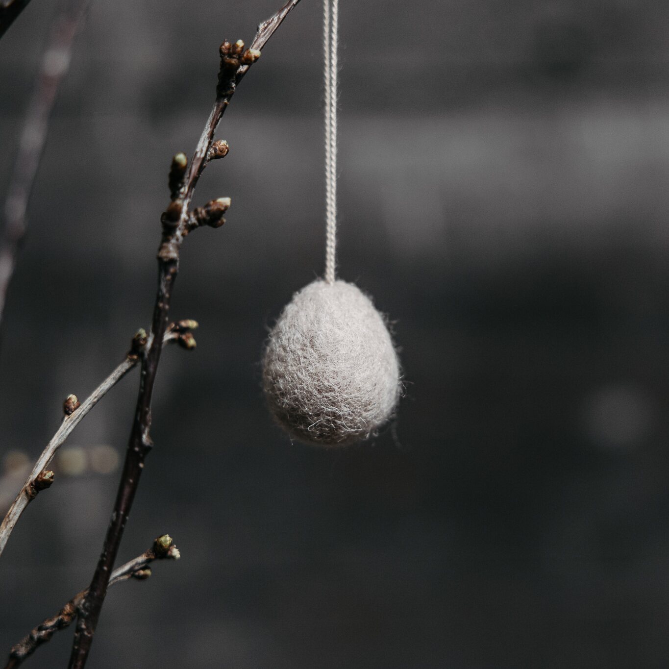 Storefactory Ullås huovutettu muna 2 x 3 cm - VALITSE VÄRI Beige