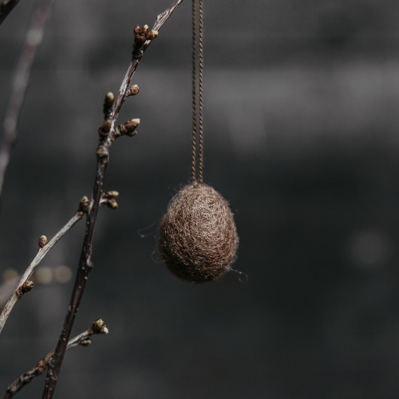 Storefactory Ullås huovutettu muna 2 x 3 cm - VALITSE VÄRI Ruskea