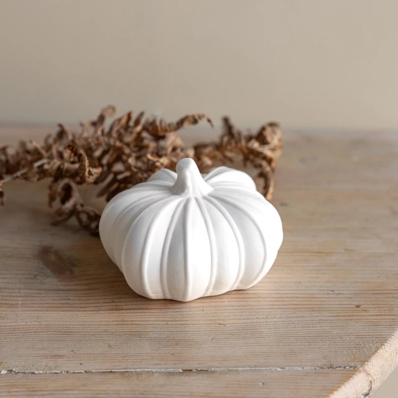 Storefactory Hovsjö kurpitsa S 11 x 9 x 7 cm - VALITSE VÄRI Valkoinen