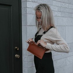 Miiko Design Hippa laukku 22,5 x 14 cm, ruskea