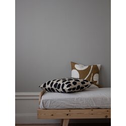 Fine Little Day Dots tyynynpäällinen 50 x 50 cm, luonnonvärinen/musta