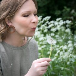 Valona Korona rengas korvakorut VALITSE VÄRI