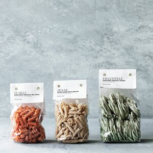 Nicolas Vahe Pasta fusilli 250g, punaiset linssit