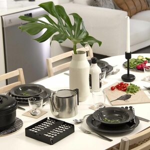 Miiko Design Napkin holder 17 x 17 x 3,5cm, black/black leather strap