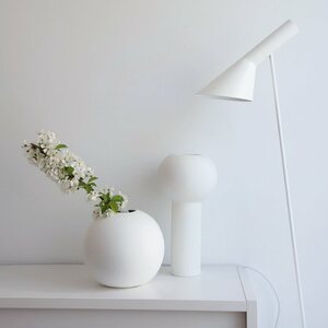 Cooee Design Pilarivaasi 32 cm, valkoinen