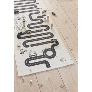 OYOY Adventure -matto 70 x 180 cm, luonnonvalkoinen/musta
