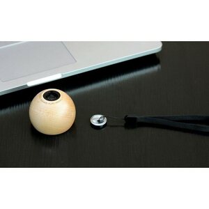 Gingko Design The tumbler selfie bluetooth kaiutin, natural maple
