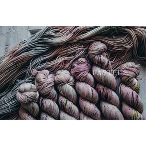 Cozy Publishing Urban knit - moderni neulekirja