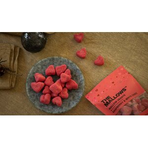 The Mallows Mallows hearts vaahtokarkit, vadelma ja valkosuklaa 90 g