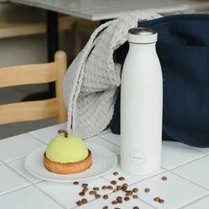 Aya&Ida Juomapullo 500 ml, winter white