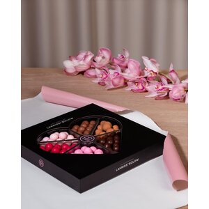 Lakrids By Bulow LOVE selection box 450 g