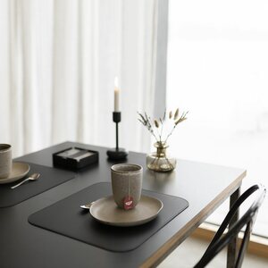 Miiko Design Pöytätabletti 32 x 38 cm, nahka VALITSE VÄRI