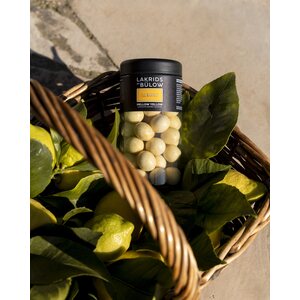 Lakrids By Bulow Lemon Mellow yellow suklaakuorrutteinen lakritsi 295 g, regular