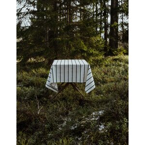 Storefactory Karlstorp pöytäliina 140 x 250 cm, valkoinen/vihreä
