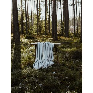 Storefactory Karlstorp pöytäliina 140 x 250 cm, valkoinen/vihreä