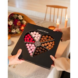 Lakrids By Bulow LOVE selection box 450 g