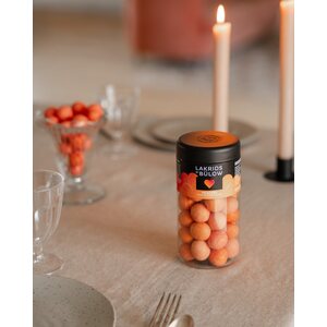 Lakrids By Bulow LOVE Peaches suklaakuorrutteinen lakritsi 295 g, regular