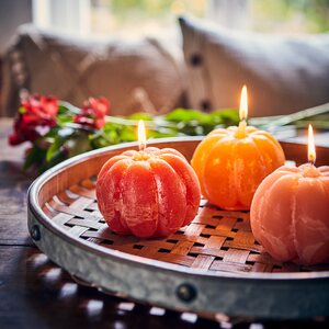 Affari Pumpkin candle - CHOOSE COLOUR