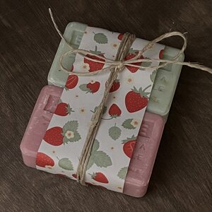 Marseille soap bars in cellophane, strawberry