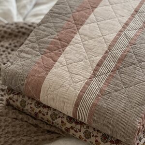 Ib Laursen Tikattu torkkupeitto 130 x 180 cm, beige/ruskea/ruoste