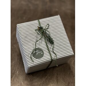 Ib Laursen Green stripes gift wrapping paper 52,5 cm x 2 m