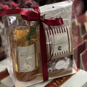 Lahjapakkaus glögi, karkit ja servetit