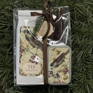 Lahjapakkaus tee ja pastillit kerma-toffee, lintu