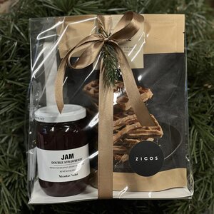 Vohveliseos, mansikkahillo ja servetit lahjapakkaus