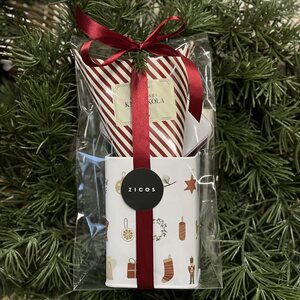 Lahjapakkaus nekkutoffeet ja metallipurkki