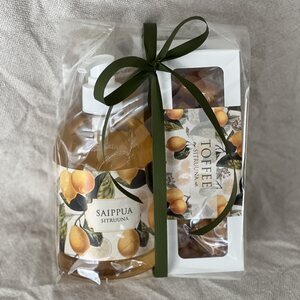 Sköna Ting lahjapakkaus toffee ja saippua (sitruuna)