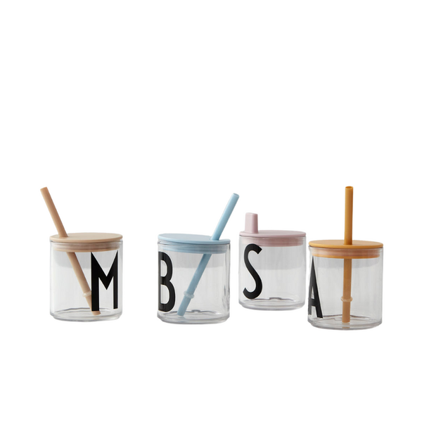 Design Letters Kansi pillillä tritan juomalasiin - VALITSE VÄRI